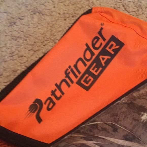 REALTREE camo and orange drawstring cinch sack - Picture 4 of 9